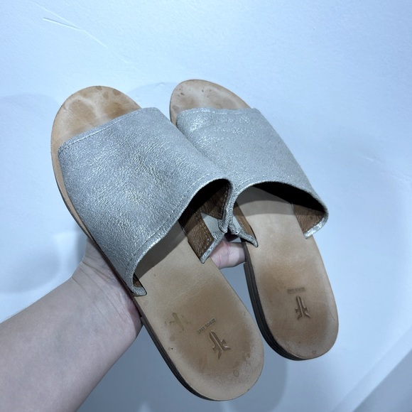 Frye Riley Slide Sandals - Picture 3 of 6